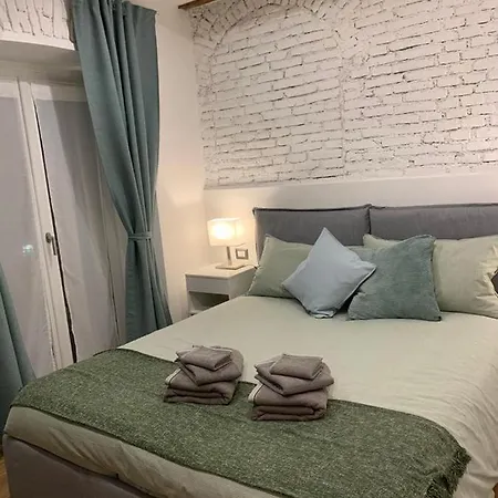 Apartment Elegant In Center *